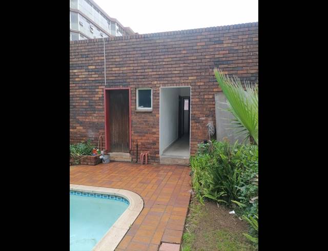 4 BEDROOM FLAT FOR SALE IN SUNNYSIDE